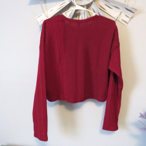 NWT Wild Fable Over-Sized‎ Burgundy Cropped Sweater XS - Picture 4 of 6